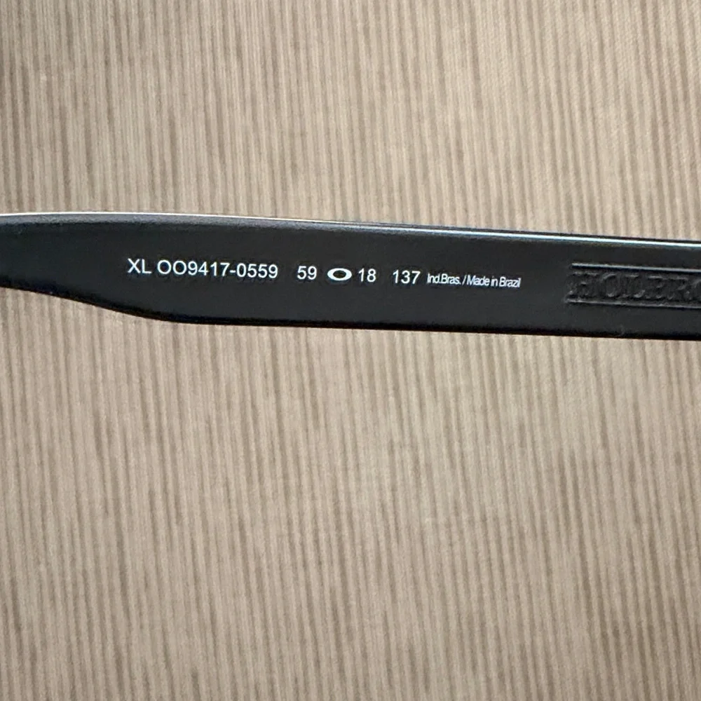 Oakley Holbrook XL - Picture 4 of 9